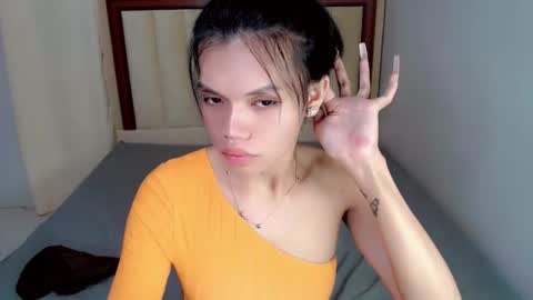 Snapshot of christine_slutt chatting on October 2025 07:05:01 PM STEFFY online show from October 2025 07:05:01 PM