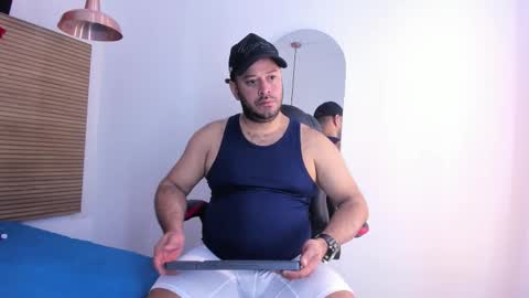 christopher_cruz_ online show from December 2025 08:36:02 PM