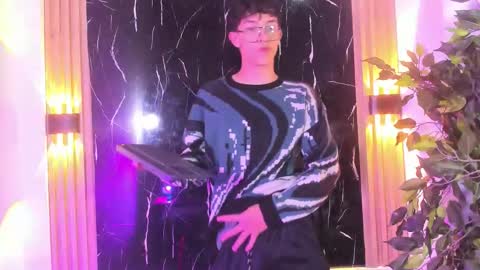 Snapshot of christopher_hunter chatting on February 2026 04:11:01 AM Chrisopher Hunter online show from February 2026 04:11:01 AM