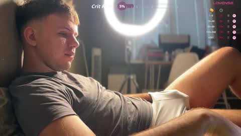 Snapshot of christophertan chatting on December 2025 09:40:02 AM Christopher online show from December 2025 09:40:02 AM