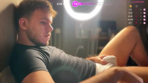 Snapshot of christophertan chatting on December 2025 09:33:02 PM Christopher online show from December 2025 09:33:02 PM