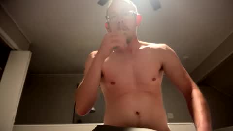 chriswells062590 online show from March 2026 05:22:02 AM