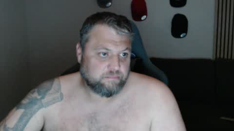 Snapshot of chrizz80 chatting on June 2026 01:32:02 AM Chrizz online show from June 2026 01:32:02 AM