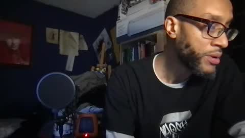 Snapshot of chronicle_of_biddick chatting on November 2025 08:58:01 AM Vinny.D online show from November 2025 08:58:01 AM