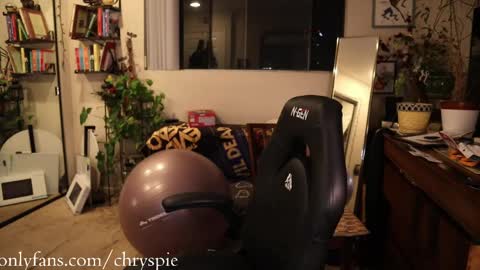 Chrys online show from May 2026 05:34:01 AM