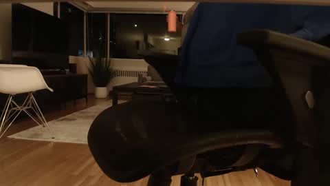 AstorYvr online show from April 2026 04:26:02 AM