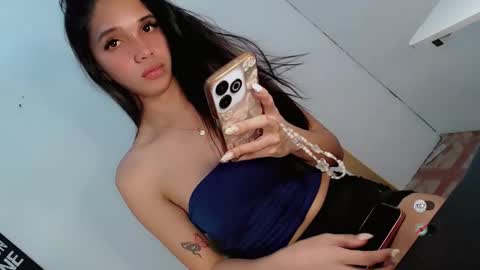 Snapshot of cici_02 chatting on April 2026 04:44:01 PM call me Cici online show from April 2026 04:44:01 PM