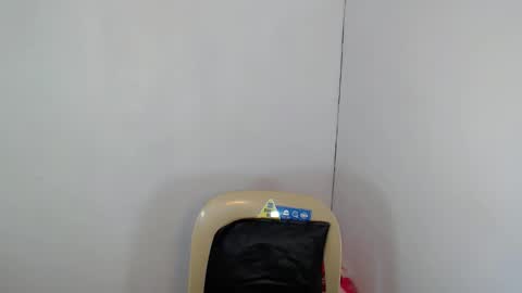 Snapshot of cici_02 chatting on May 2026 04:24:01 PM call me Cici online show from May 2026 04:24:01 PM