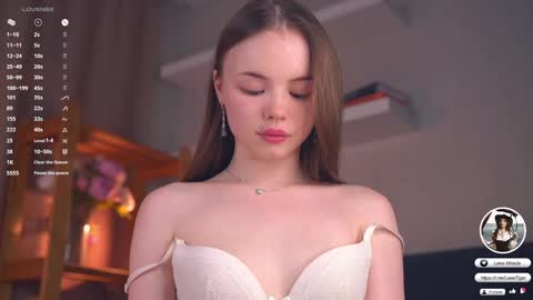   L  online show from October 2025 05:21:02 PM