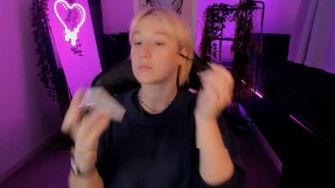 Cin Bellamy online show from September 2025 06:18:01 AM