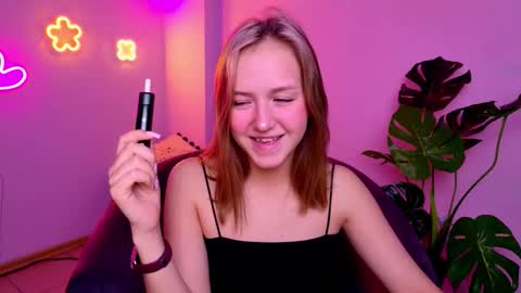 Snapshot of cindylovesmith chatting on February 2026 03:51:02 AM cindylovesmith online show from February 2026 03:51:02 AM