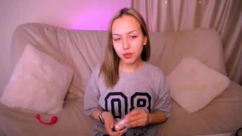 Snapshot of cindylovesmith chatting on March 2026 04:47:01 AM cindylovesmith online show from March 2026 04:47:01 AM