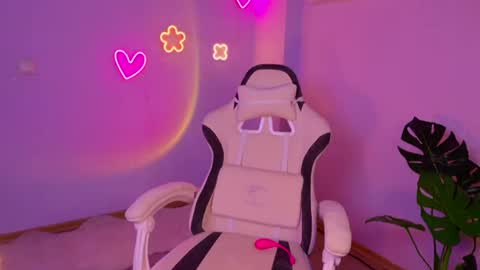 cindylovesmith online show from June 2026 02:24:02 AM