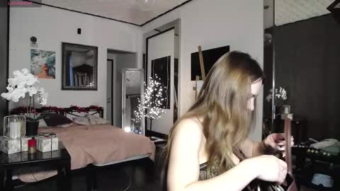 Snapshot of cindywood chatting on December 2025 07:36:02 AM Cindy online show from December 2025 07:36:02 AM