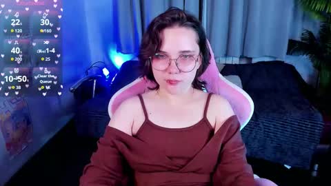 Lily  online show from October 2025 08:44:01 PM
