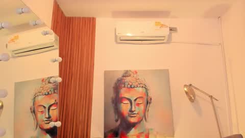 Cintia online show from December 2025 10:24:01 AM