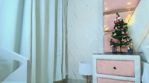 Snapshot of cinthiafoster chatting on December 2024 11:44:02 PM Cinthiafosters online show from December 2024 11:44:02 PM