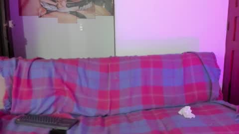 Snapshot of cirosky_elchicopolla chatting on February 2026 04:00:01 AM cirosky_elchicopolla online show from February 2026 04:00:01 AM