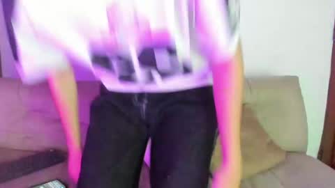 Snapshot of cirosky_elchicopolla chatting on April 2026 03:37:01 AM cirosky_elchicopolla online show from April 2026 03:37:01 AM