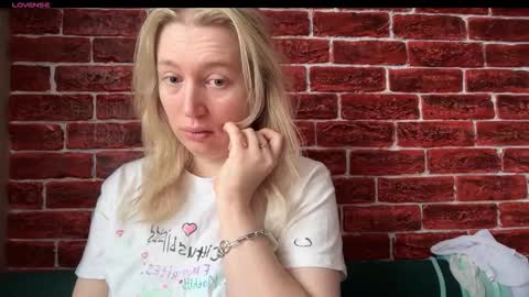 citrusblissss online show from November 2025 02:56:02 AM