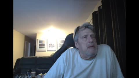 Snapshot of cjscout chatting on December 2024 01:10:01 AM cjscout online show from December 2024 01:10:01 AM