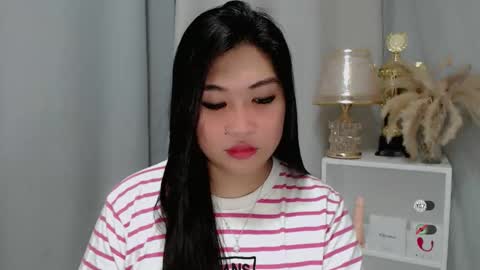 Snapshot of claire_wntr chatting on April 2026 02:59:01 AM CLAIRE online show from April 2026 02:59:01 AM