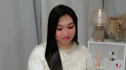 Snapshot of claire_wntr chatting on May 2026 04:20:02 AM CLAIRE online show from May 2026 04:20:02 AM