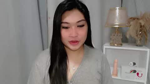 Snapshot of claire_wntr chatting on May 2026 03:04:02 AM CLAIRE online show from May 2026 03:04:02 AM