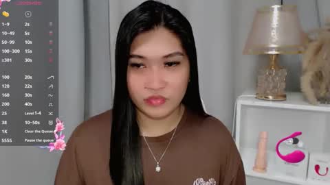 Snapshot of claire_wntr chatting on June 2026 05:38:01 AM CLAIRE online show from June 2026 05:38:01 AM