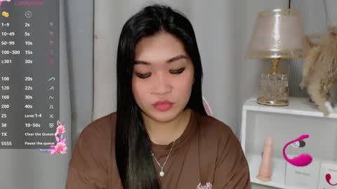 Snapshot of claire_wntr chatting on June 2026 04:00:02 AM CLAIRE online show from June 2026 04:00:02 AM