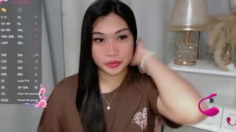 Snapshot of claire_wntr chatting on July 2026 04:47:02 AM CLAIRE online show from July 2026 04:47:02 AM