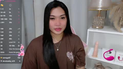 Snapshot of claire_wntr chatting on July 2026 06:24:02 PM CLAIRE online show from July 2026 06:24:02 PM