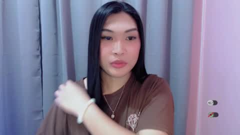 Snapshot of claire_wntr chatting on July 2026 05:53:02 PM CLAIRE online show from July 2026 05:53:02 PM