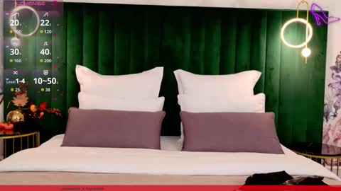 Claire online show from November 2025 02:48:02 PM