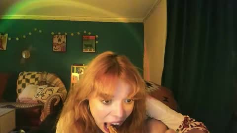 Snapshot of clancyosbourne chatting on September 2025 05:58:02 PM Clancy online show from September 2025 05:58:02 PM