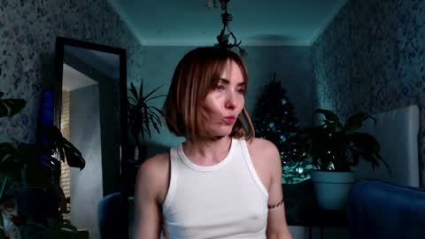 Snapshot of clara_bendover chatting on December 2024 06:17:02 PM Clara online show from December 2024 06:17:02 PM