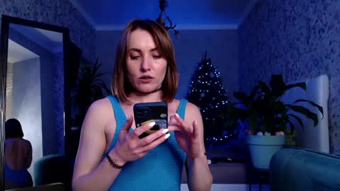 Snapshot of clara_bendover chatting on January 2025 06:49:01 PM Clara online show from January 2025 06:49:01 PM
