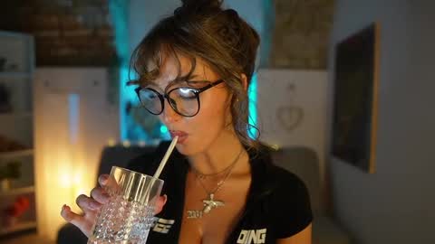 Snapshot of clara_smile chatting on February 2025 01:29:02 AM Clara smile online show from February 2025 01:29:02 AM