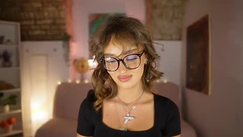 Snapshot of clara_smile chatting on February 2025 07:25:02 PM Clara smile online show from February 2025 07:25:02 PM