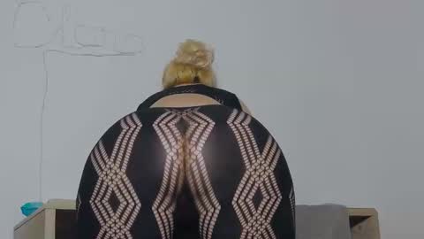 Clara online show from May 2026 09:23:01 PM