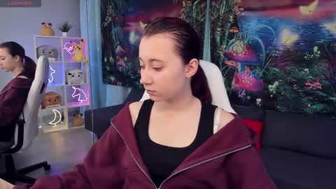 clarabenson online show from September 2025 06:11:02 PM