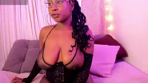 Snapshot of claradoll_ chatting on July 2026 10:39:01 AM Clara online show from July 2026 10:39:01 AM