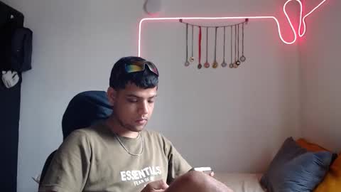 Snapshot of clarentz_baileys chatting on September 2025 06:20:01 PM Clarentz bby online show from September 2025 06:20:01 PM