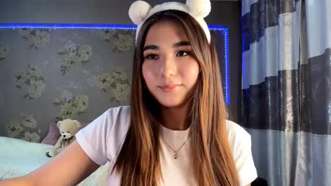 Yuna online show from November 2025 12:08:02 PM