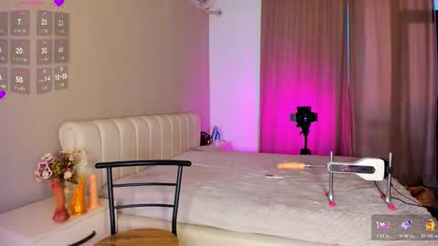 Snapshot of clarity_yumi chatting on November 2025 01:00:01 PM Yumi online show from November 2025 01:00:01 PM