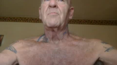 Snapshot of classic_rock_and_oldies chatting on June 2026 10:34:02 PM Pizza online show from June 2026 10:34:02 PM