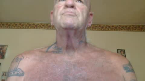 Snapshot of classic_rock_and_oldies chatting on June 2026 11:20:01 PM Pizza online show from June 2026 11:20:01 PM