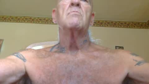 Snapshot of classic_rock_and_oldies chatting on July 2026 03:29:02 PM Pizza online show from July 2026 03:29:02 PM