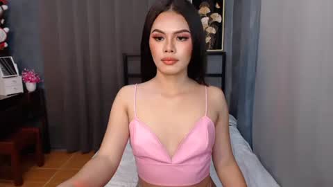 Snapshot of classy_maika chatting on February 2025 01:40:02 PM maika online show from February 2025 01:40:02 PM