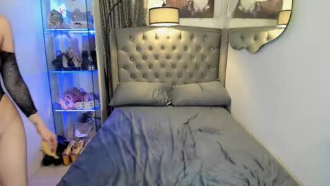 Naughty Claudia online show from October 2025 10:10:01 PM